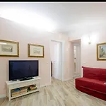Residenza Dei Piaceri Perduti-rosa *