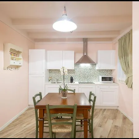 Residenza Dei Piaceri Perduti-rosa