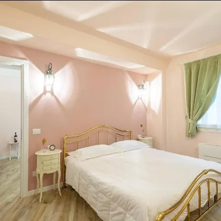 Residenza Dei Piaceri Perduti-rosa Holiday home Lastra a Signa
