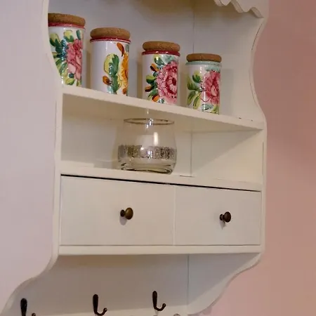Holiday home Residenza Dei Piaceri Perduti-rosa *