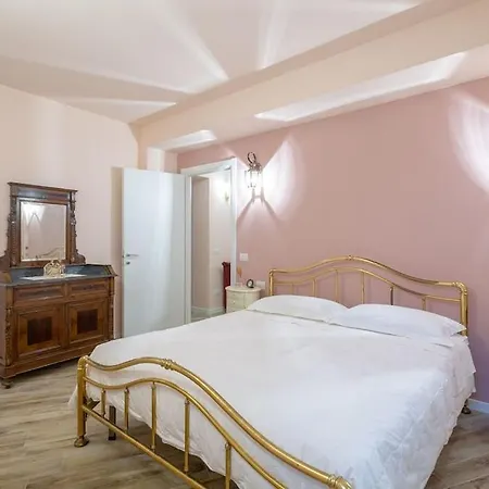 Residenza Dei Piaceri Perduti-rosa * Lastra a Signa
