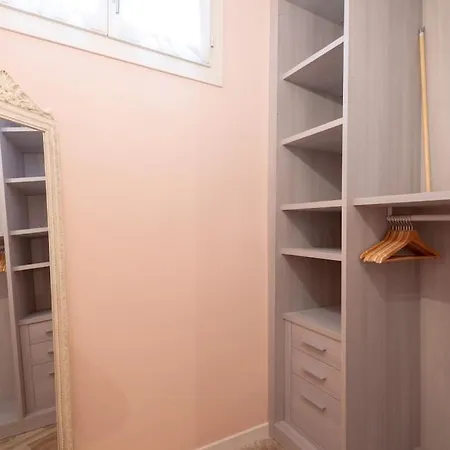Holiday home Residenza Dei Piaceri Perduti-rosa *
