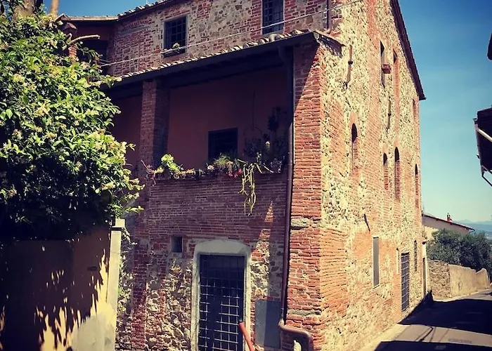 Residenza Dei Piaceri Perduti-rosa Lastra a Signa