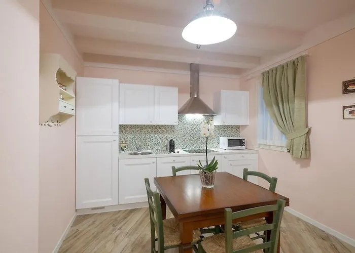 Residenza Dei Piaceri Perduti-rosa Feriehus Lastra a Signa
